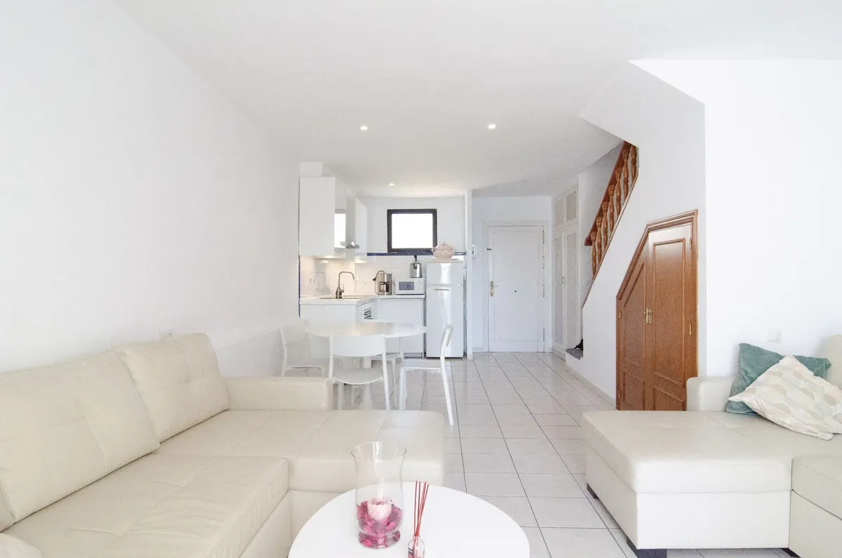 3b1cd1f5-6104-42d9-828e-fa2ecb477f5d