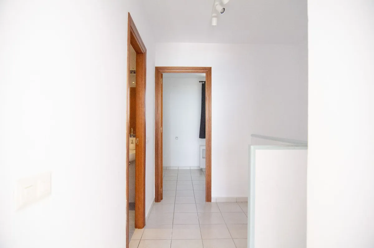 f17d4a18-a2b9-47c3-aeae-96e054d1c959