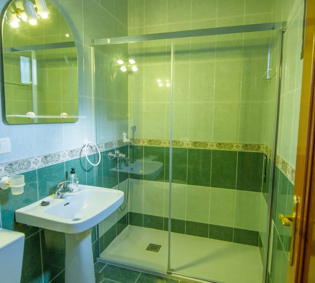 7ee257ee-92df-44c6-9f00-401b04d12ade