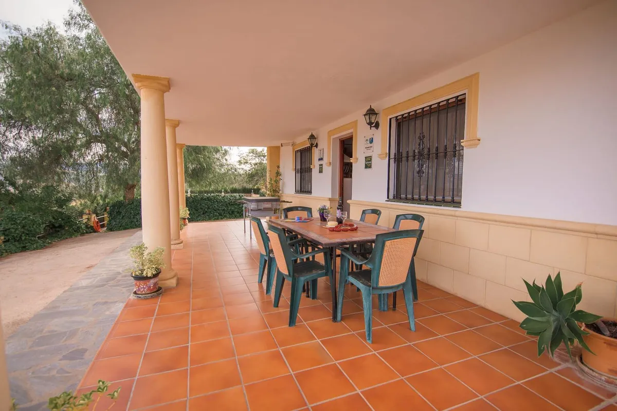 7f3b1098-f499-40a7-8421-e6c97d0c3179