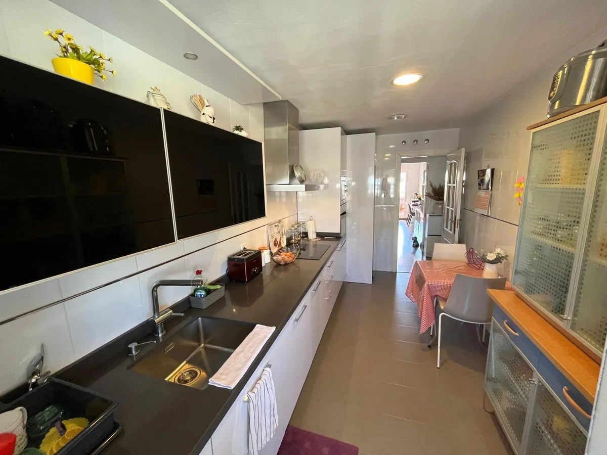 6cb32b17-60e2-4231-9b1d-01db45a27cc8