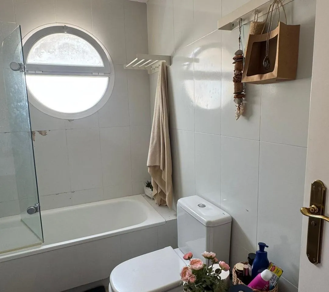 f3d169f6-8686-436f-8b05-a24c4d67e200