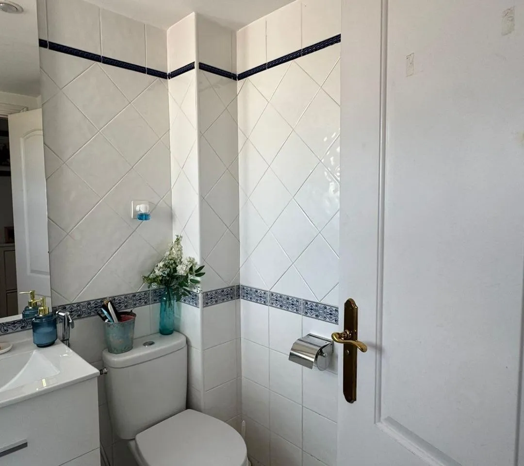 f61978f4-24f9-4016-9ce8-09ecb3d2798e