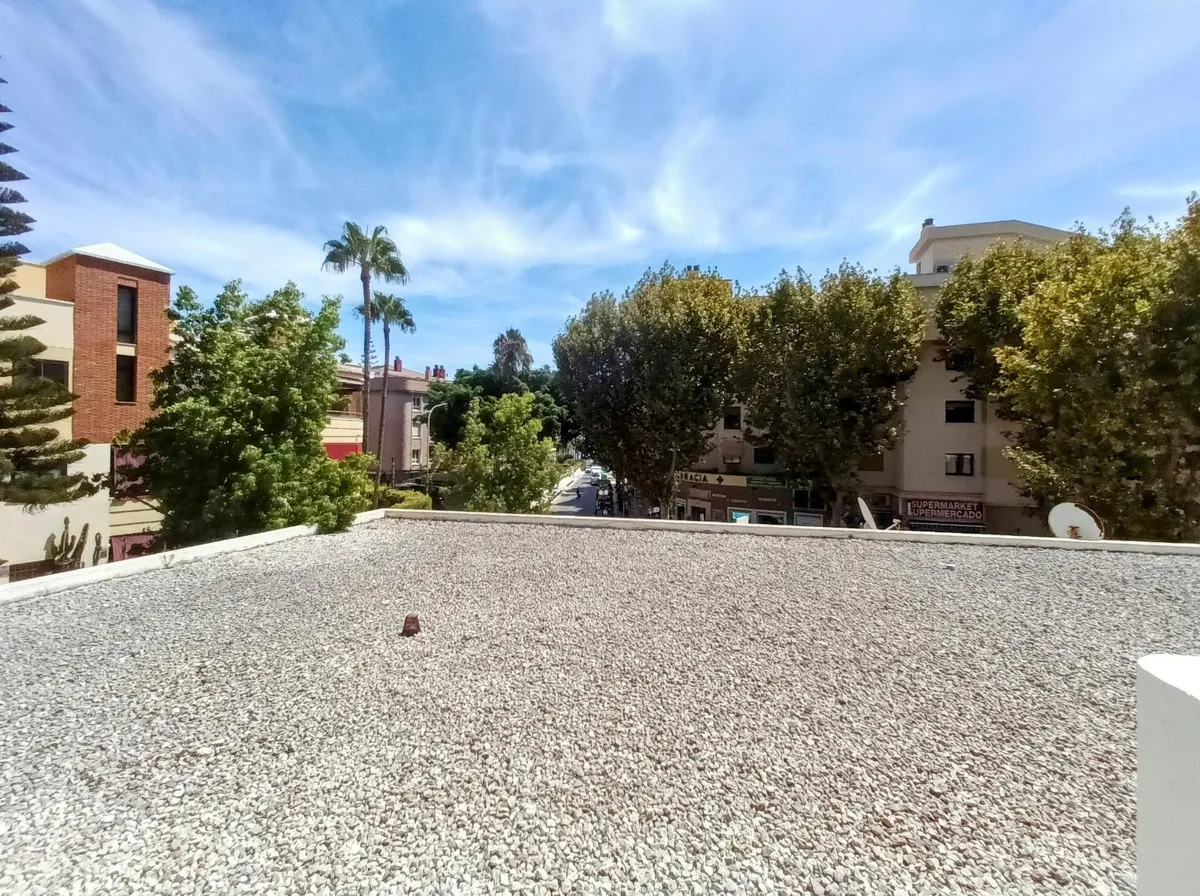 f1d03d9f-12a9-41fd-8106-6dec2e3851da