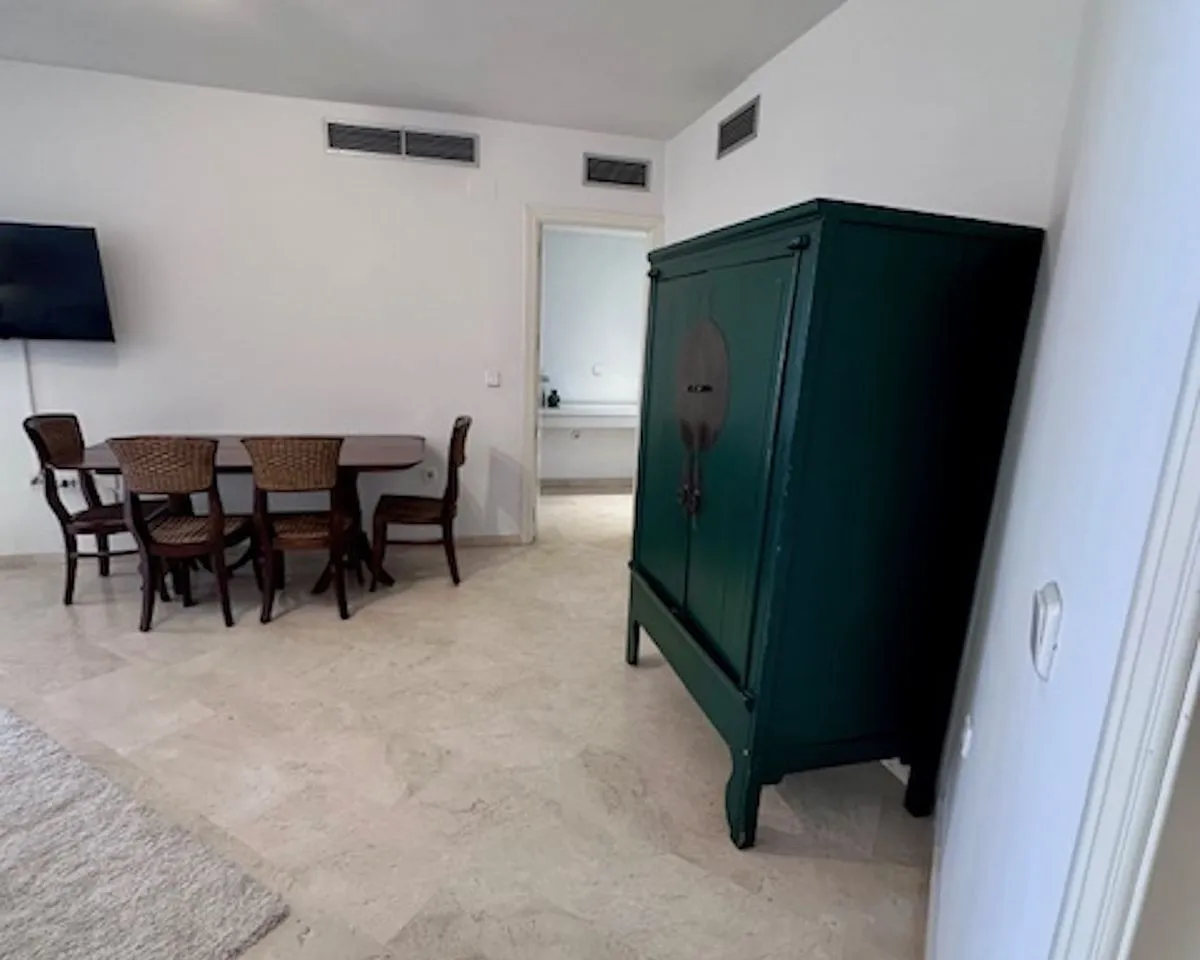 e54eeeb8-a9ea-4b08-b6a8-202b977e3ae7