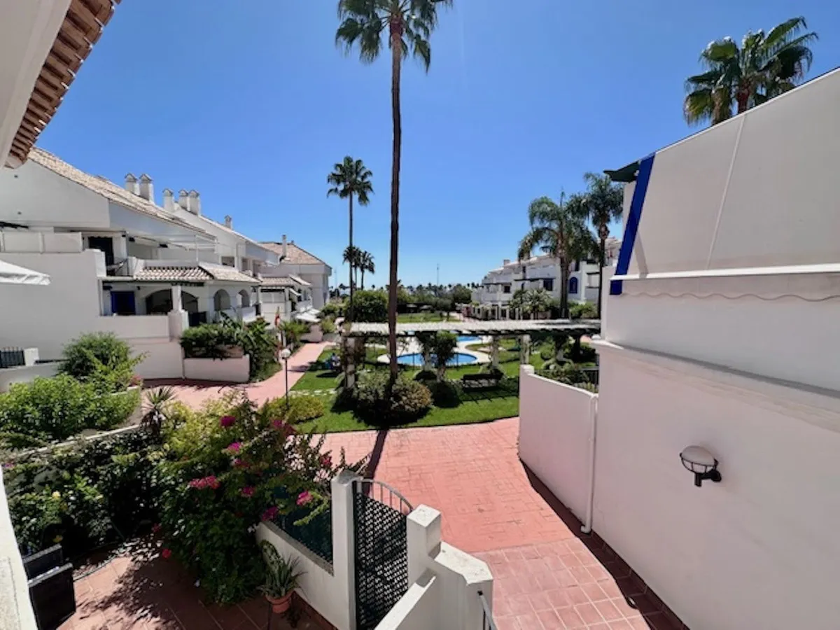 ef56e7bb-418f-486c-ab2f-e74f1efa10da