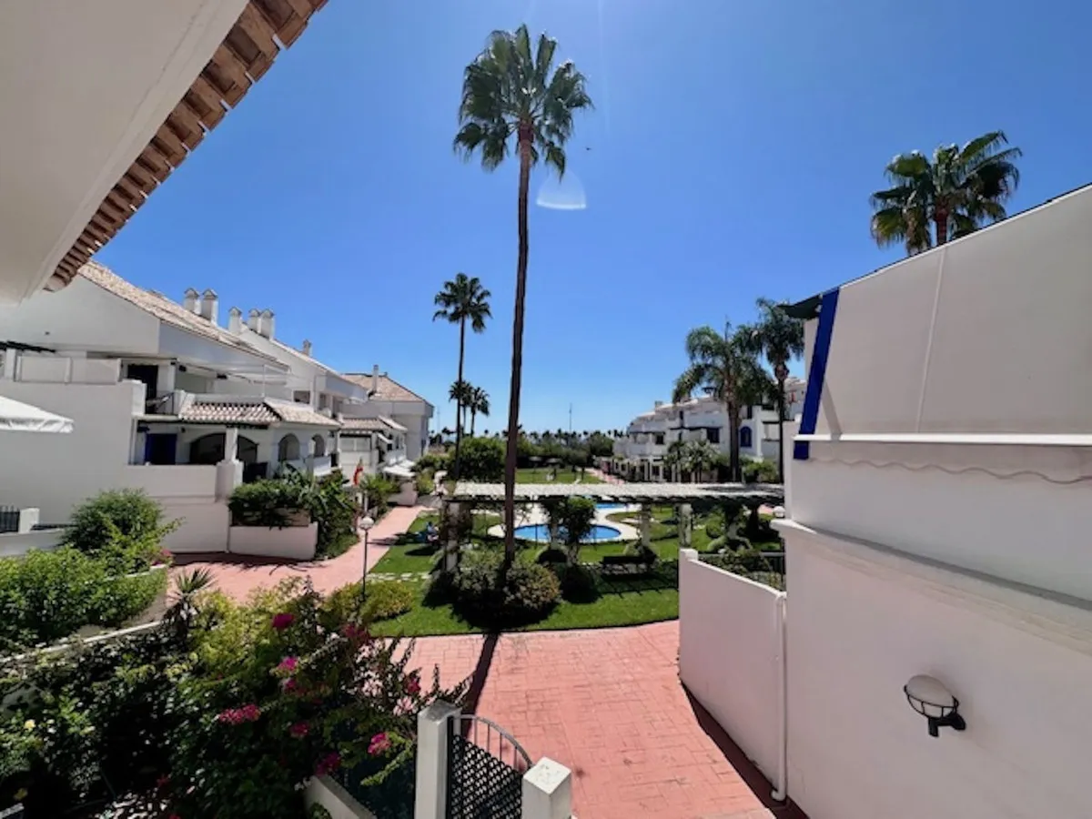 fcf3ac83-fda8-46e3-a26a-d8655c8a6a43