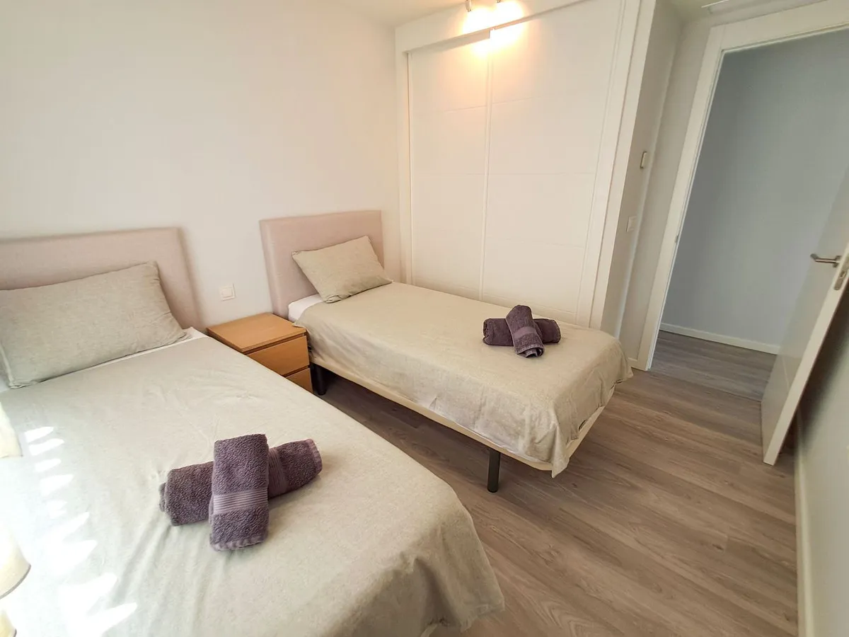 098d1f59-846c-4c89-bbf4-66cebef7656e