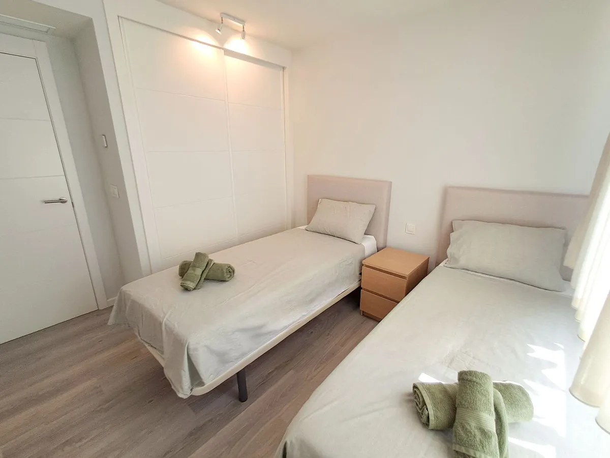 f5fc6ec8-417a-420c-bd1a-5689f6cda20d