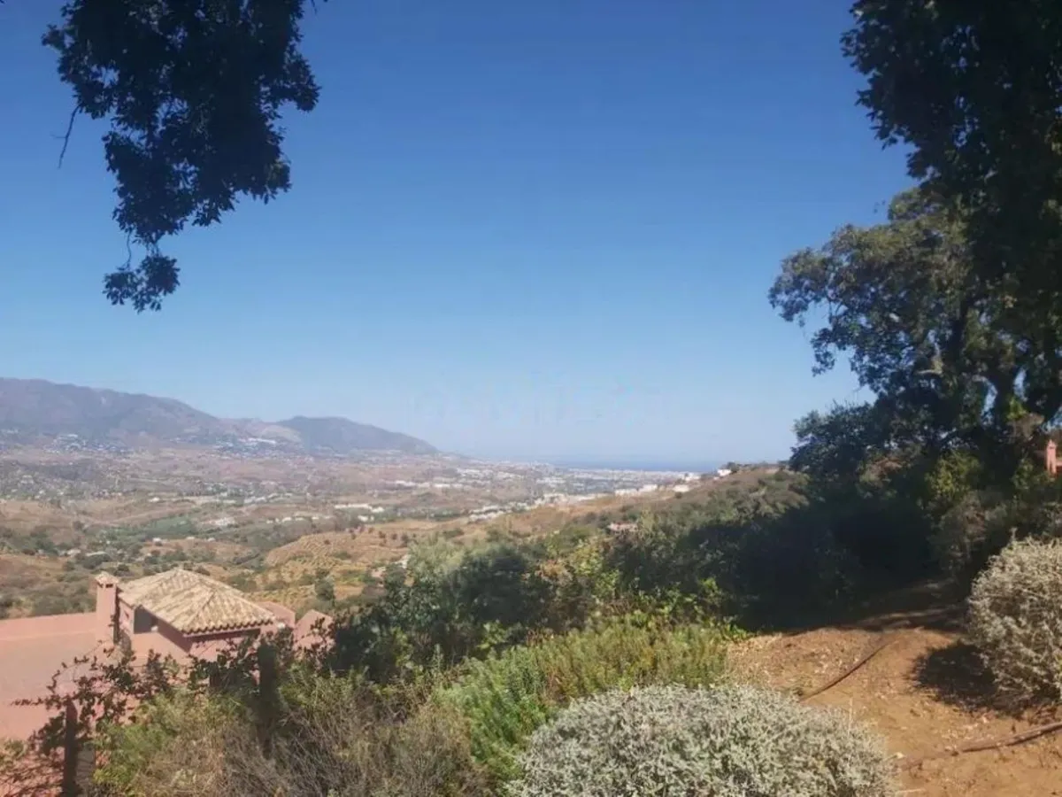 f624da4d-f3bc-4c3c-bef8-6b6f3ca720ec