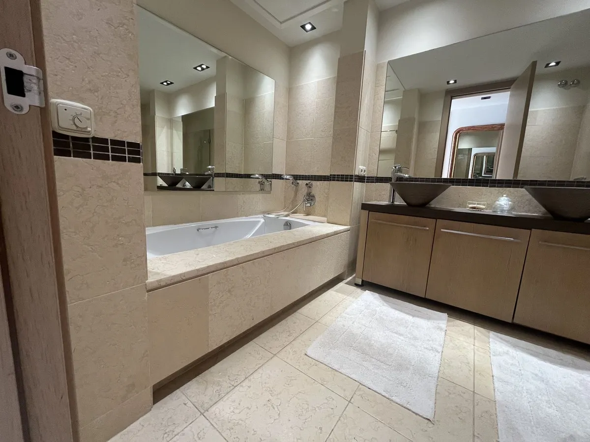 fe829f6d-ba5e-4f3a-b601-ce4c0d93ed0a