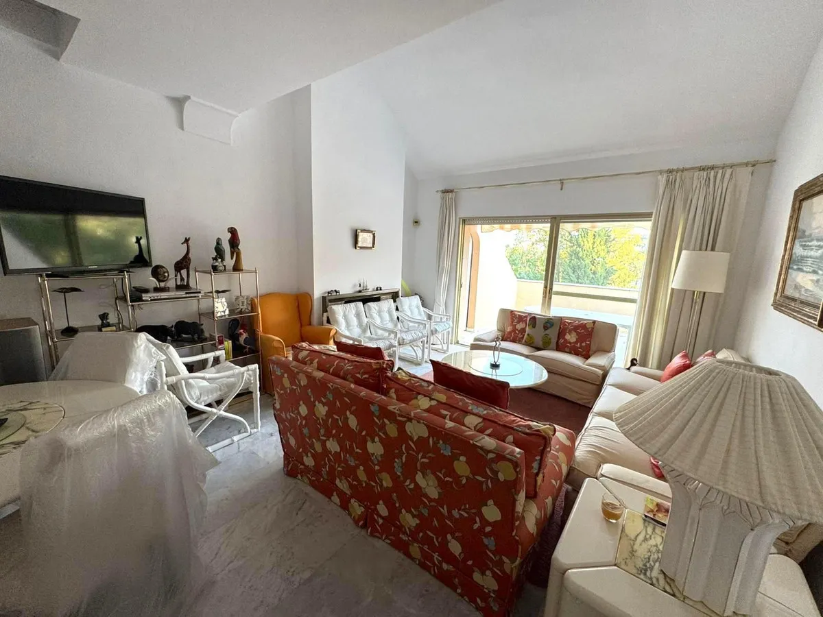 1e0479d2-114f-4d55-a5d5-ee8381295a5f