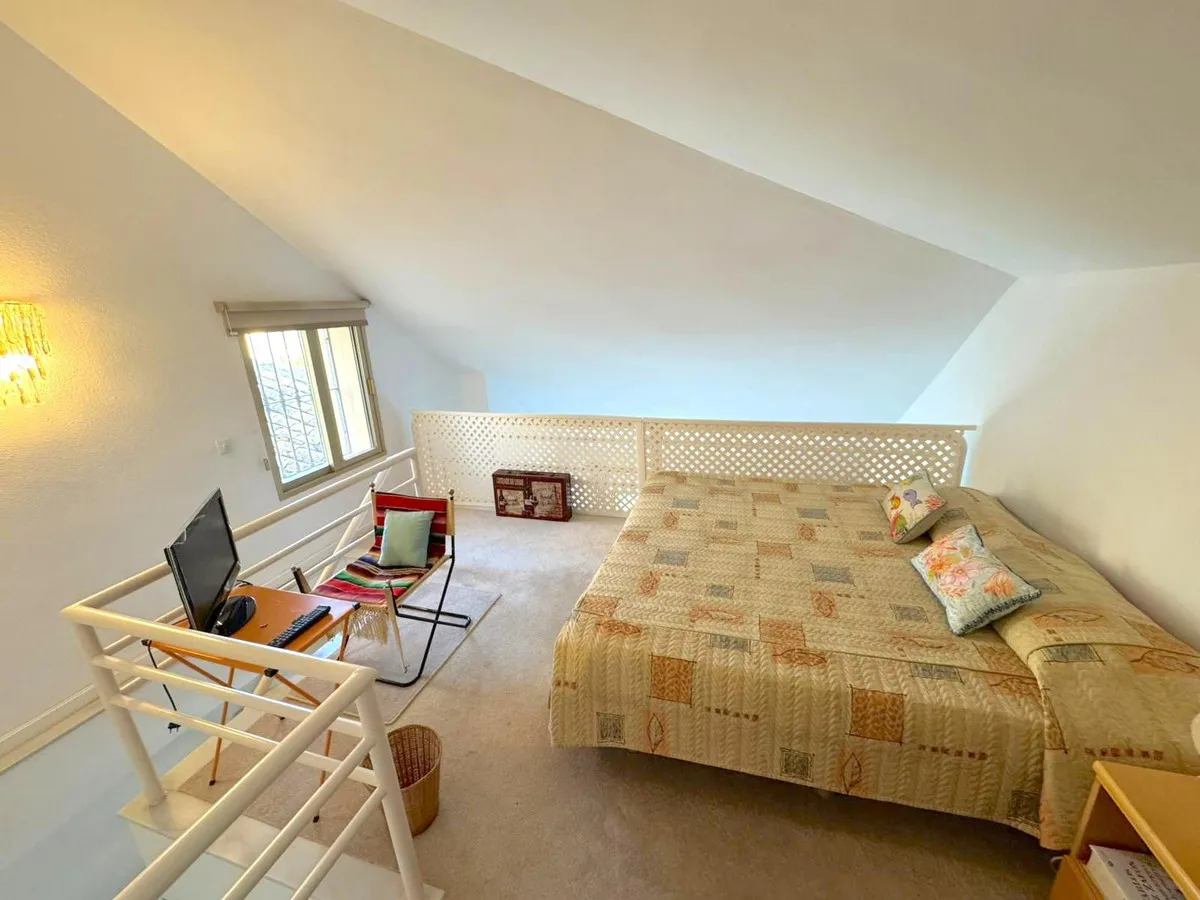 363f1b0e-b4a9-4600-a9e2-09e931ff8e74