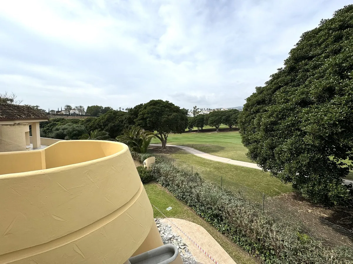 ba98e052-50f4-4ae8-b8c4-04bcb3ebab4b