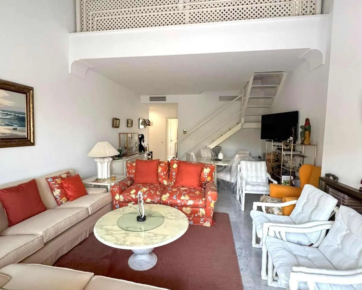 bf1d05d5-1a49-4d9e-a4ac-aa596b8f6171