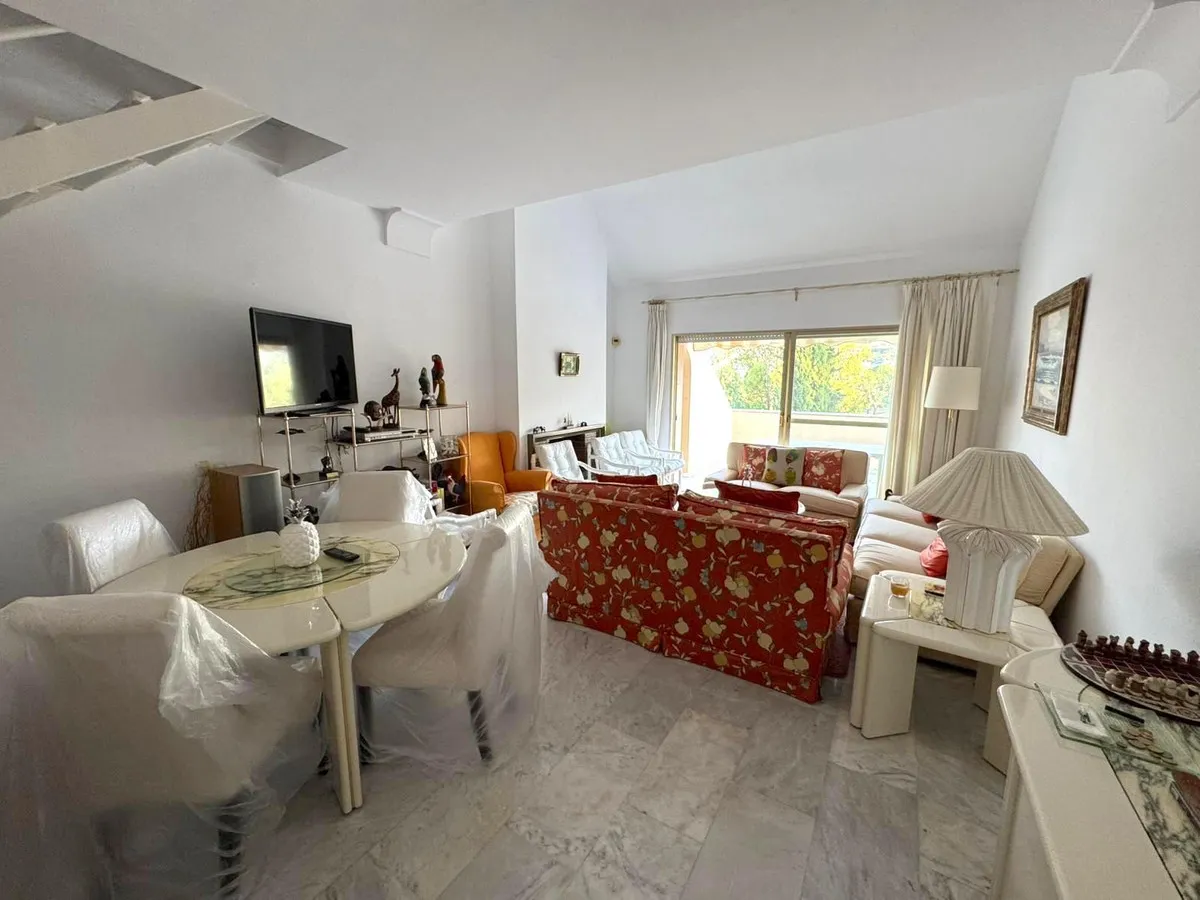 e18719c0-51a1-4e50-9a3d-31a4fd6cdc18