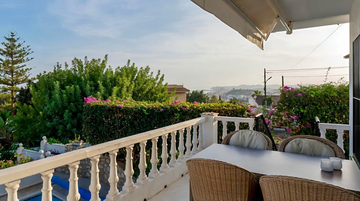 155c6994-d7e9-4129-bb27-f157c225bf1a