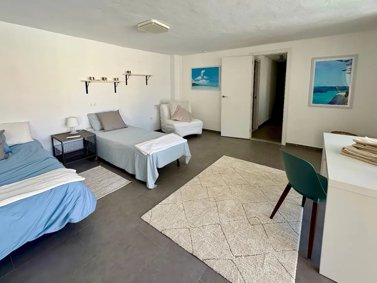 43f3533f-0ad6-43a1-923d-f3c40548b2cf