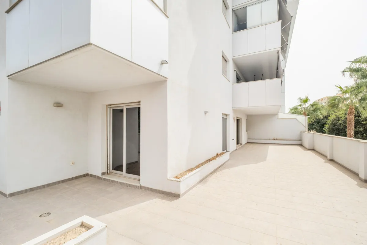 96da5c37-2b26-4daf-8c7f-5d03154e5735