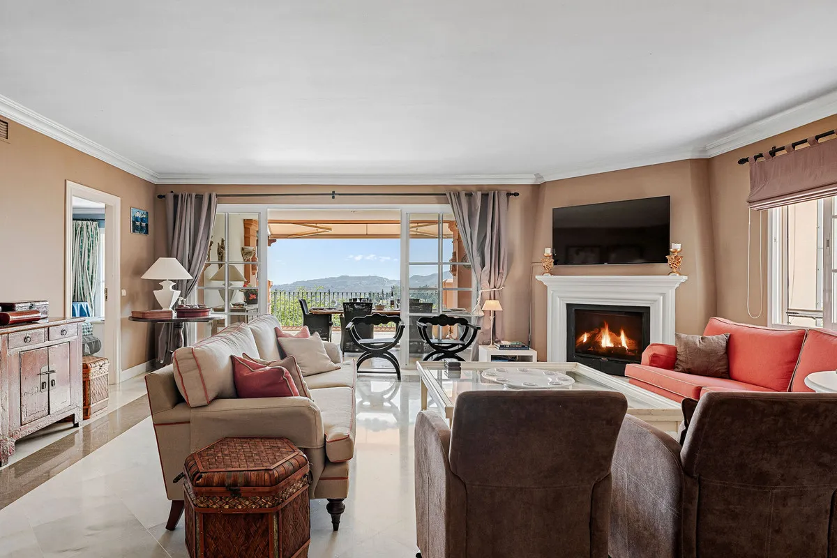 07067ee8-ee9d-4cb9-a12e-2ba973a3ef42