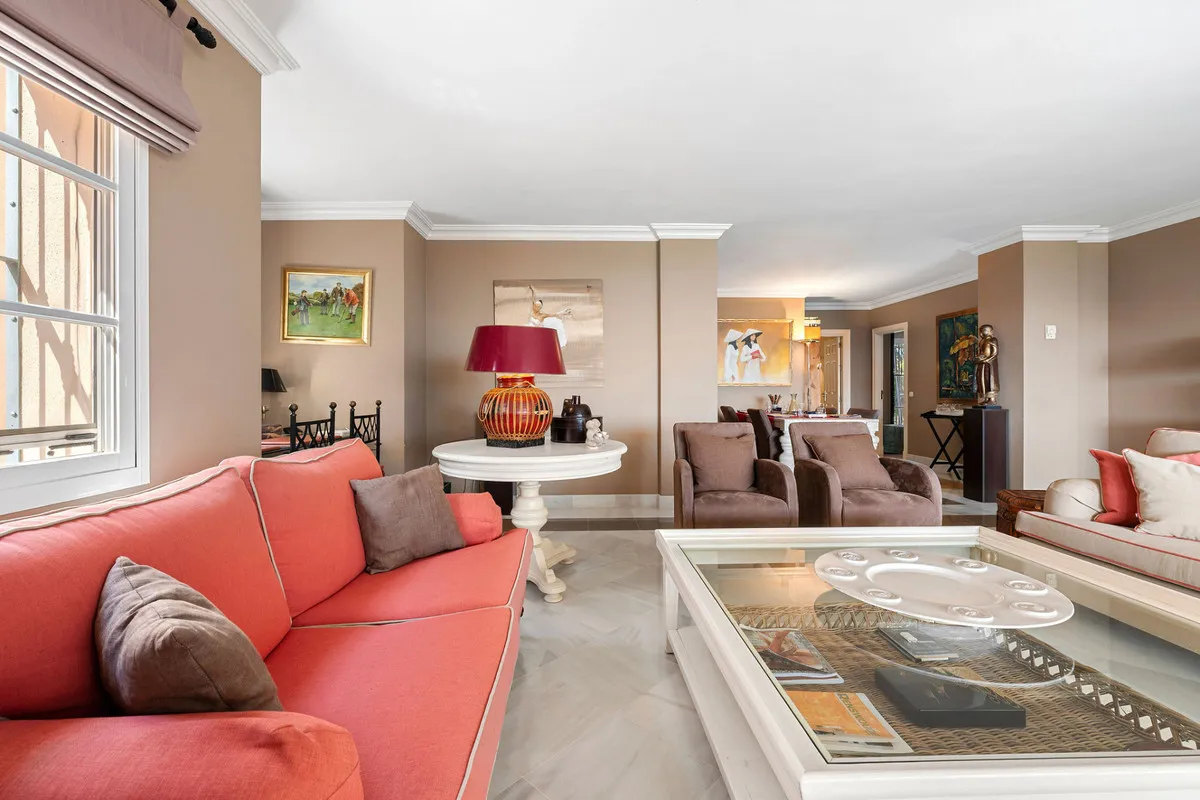 0b412603-c1ac-4f3c-b126-fd9a05170ce7