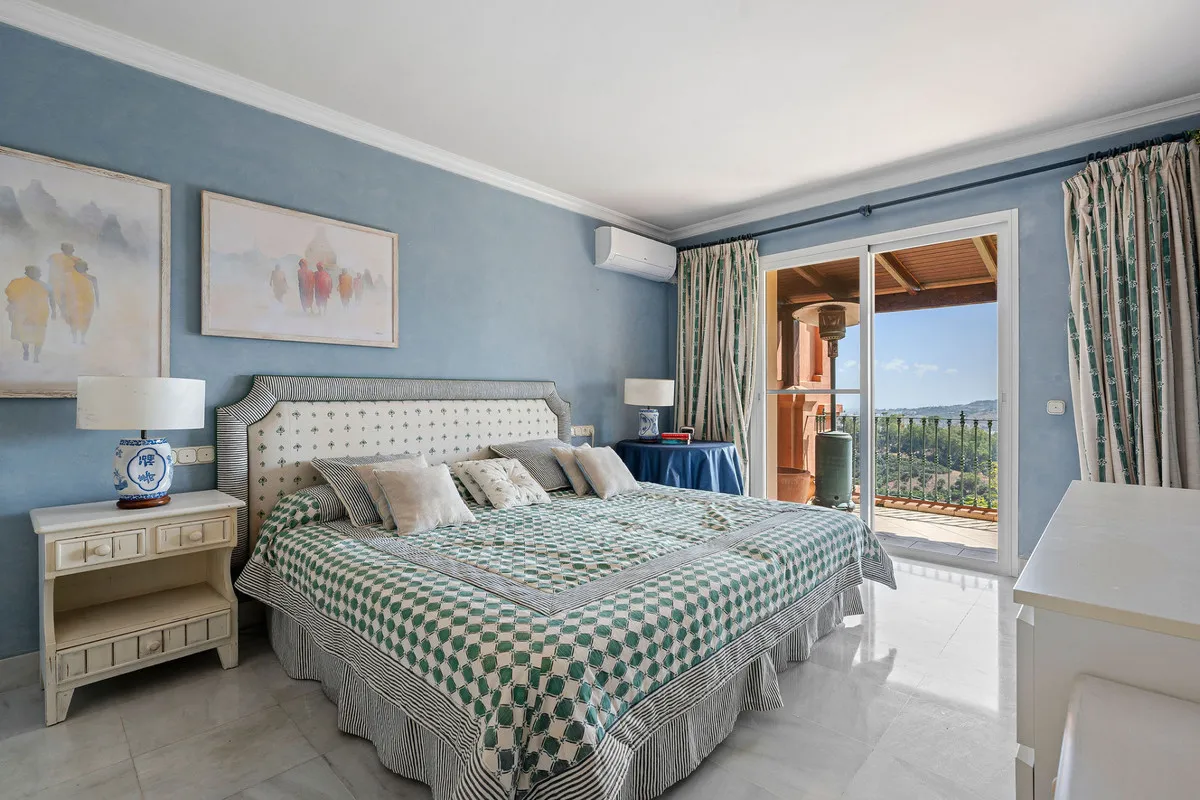 3282a826-2fd0-4b5e-b152-6e8125287a17