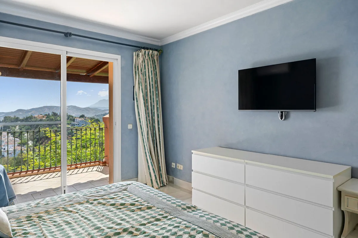 ad211dd3-4923-48b1-a5bc-3f701a79ebc2