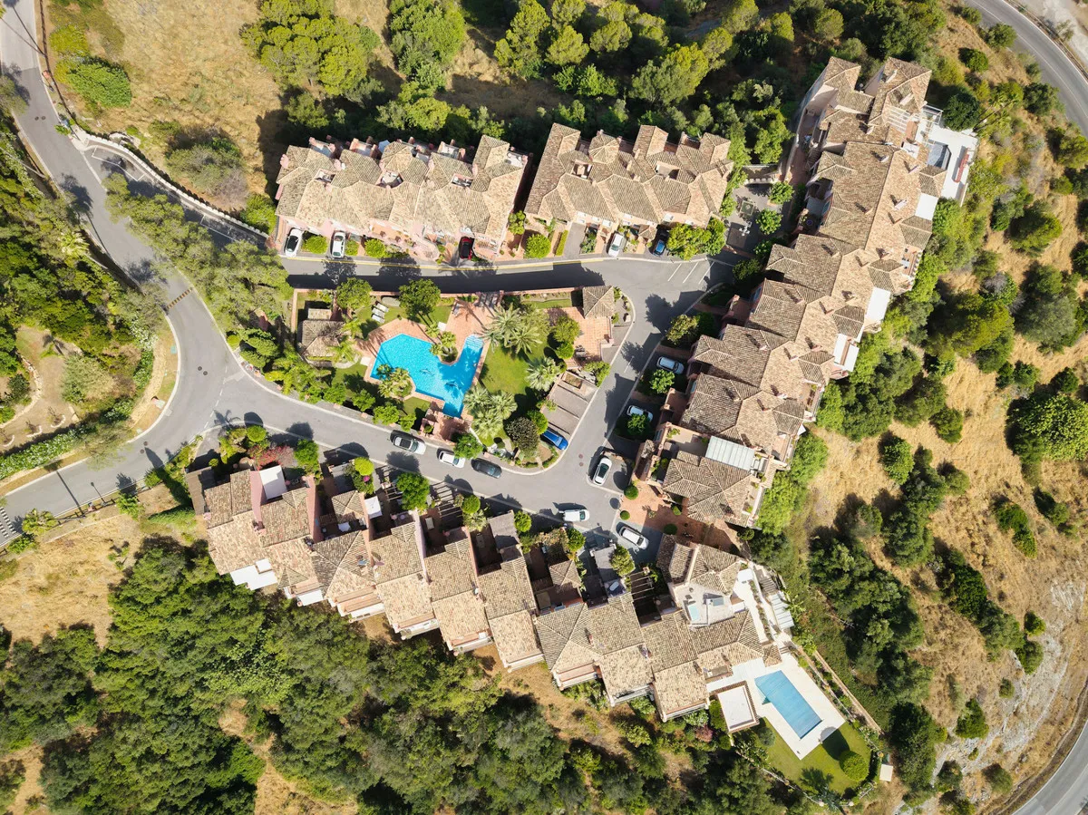 b0086833-d479-4e71-93e3-e3a858d529b7