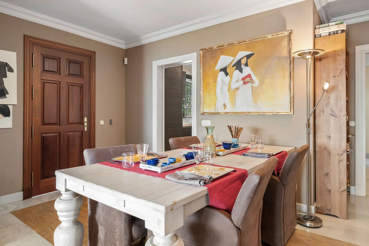 b0f944e4-c8b7-40c5-a584-affd92af210b