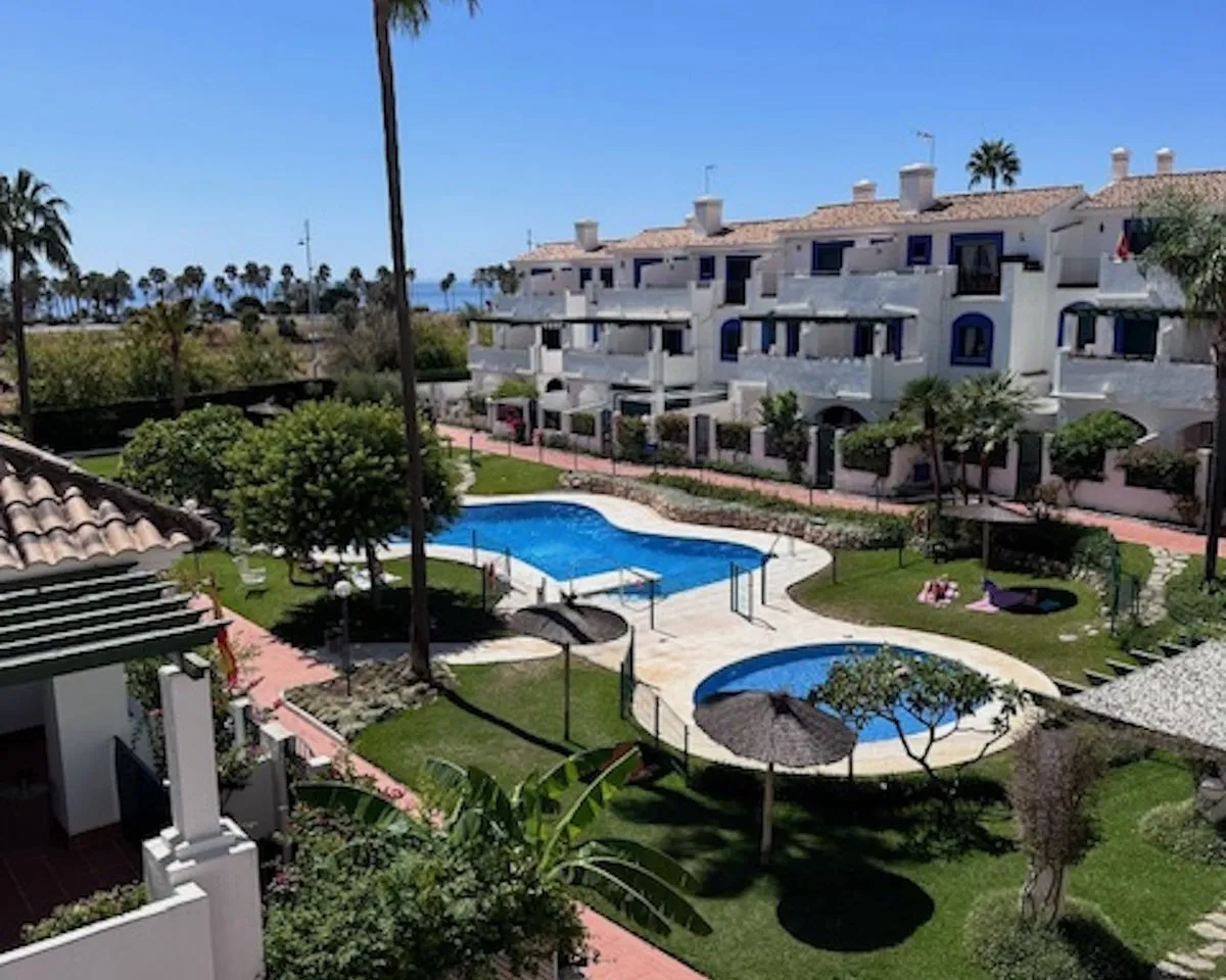 0e72e4a8-f155-4795-8c70-23ac0d8ac6f9