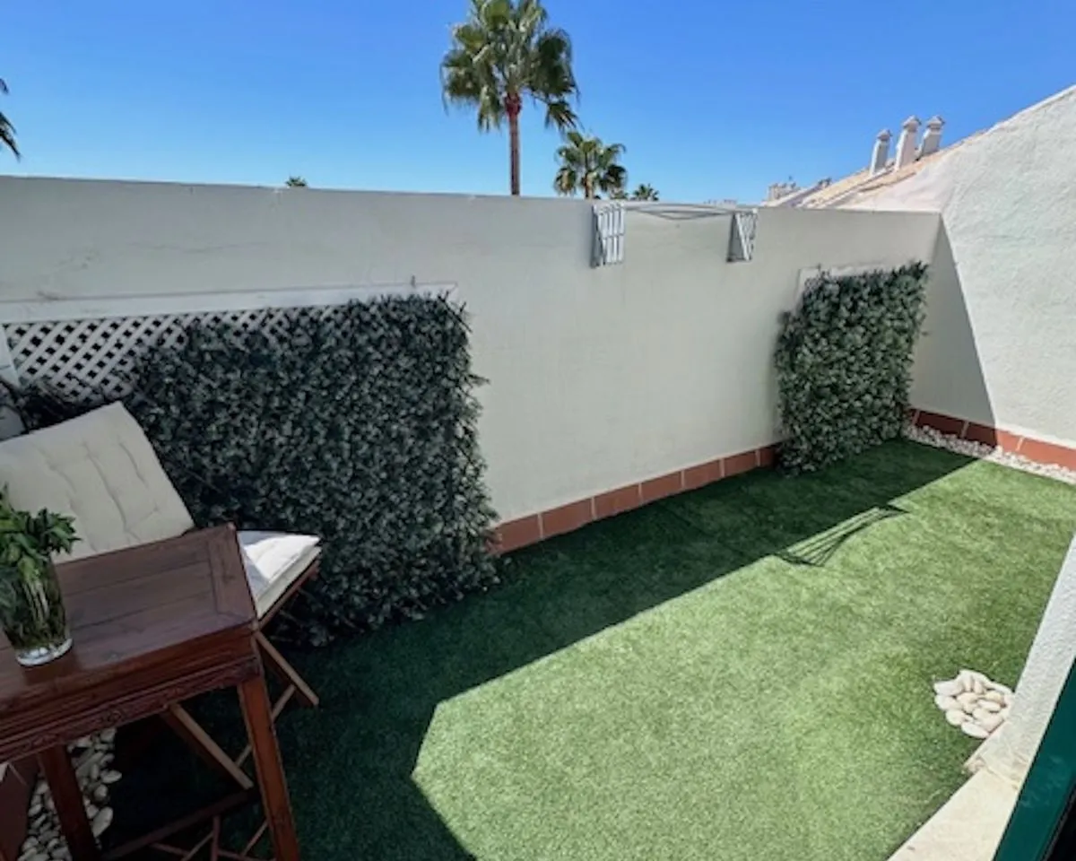 37c081db-4475-4b72-80c3-e4f3daeae3ca