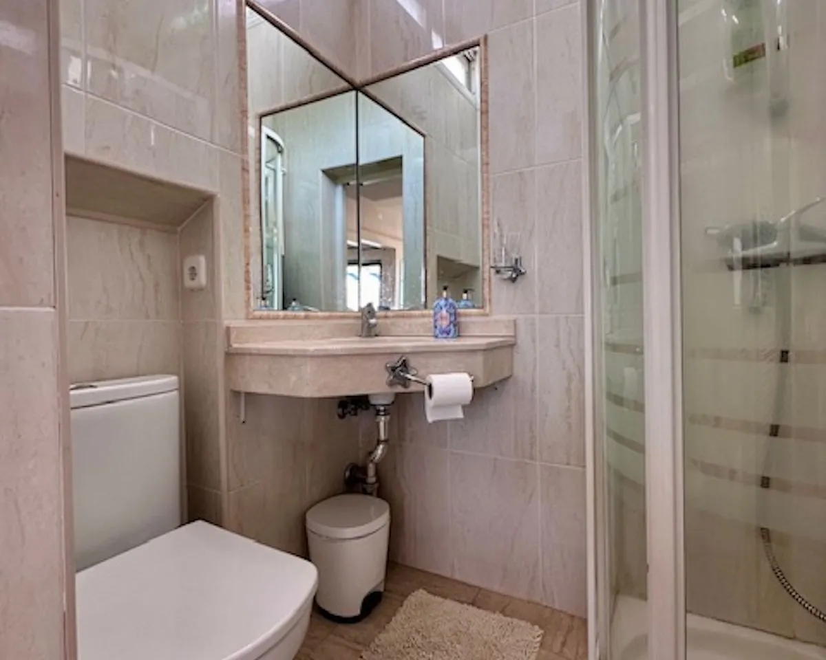 f52c8c17-0dca-491e-9931-bc00c49b5b05