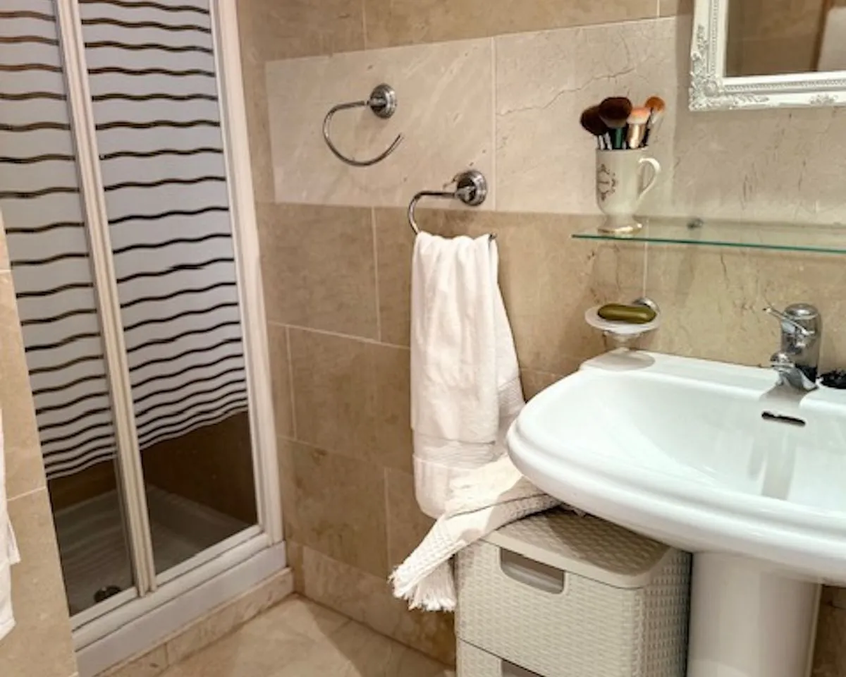 f76b7cee-f5ce-489f-8c5a-c66f676f80f8