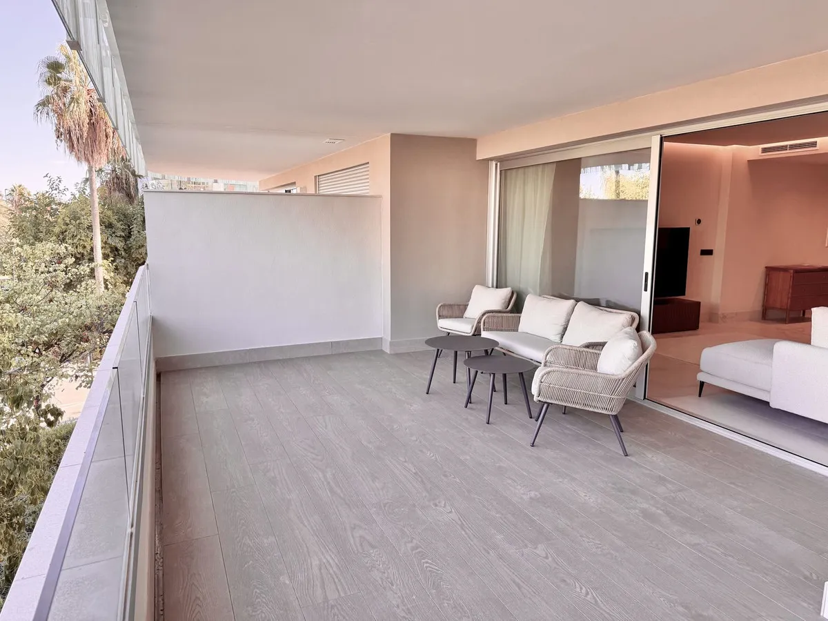 e9b02fe4-e1c5-4cb4-a21f-402b9d693881