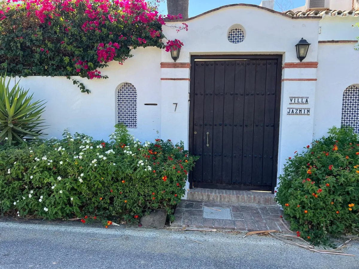 43ec0142-dcd2-4c0e-8d47-767558f5170c