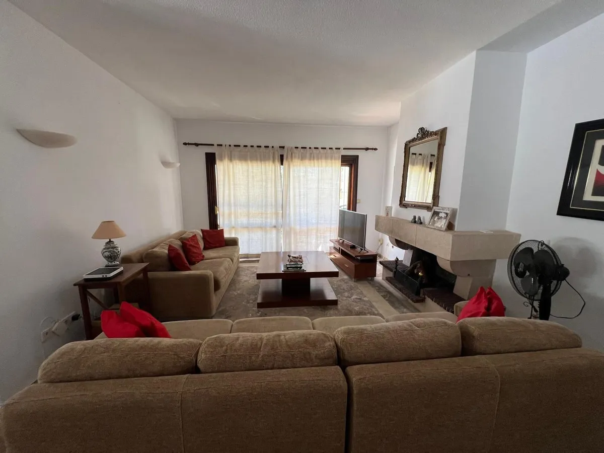 6b4e0b27-03fe-48e6-a8d5-a0748d12892b