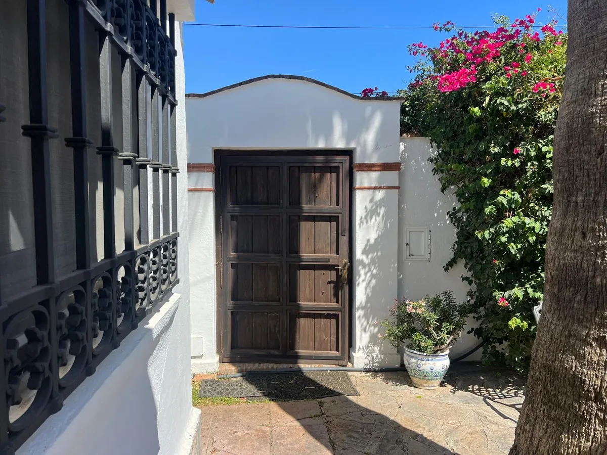 c1518275-6d02-48a9-a7ab-689ad65712bd