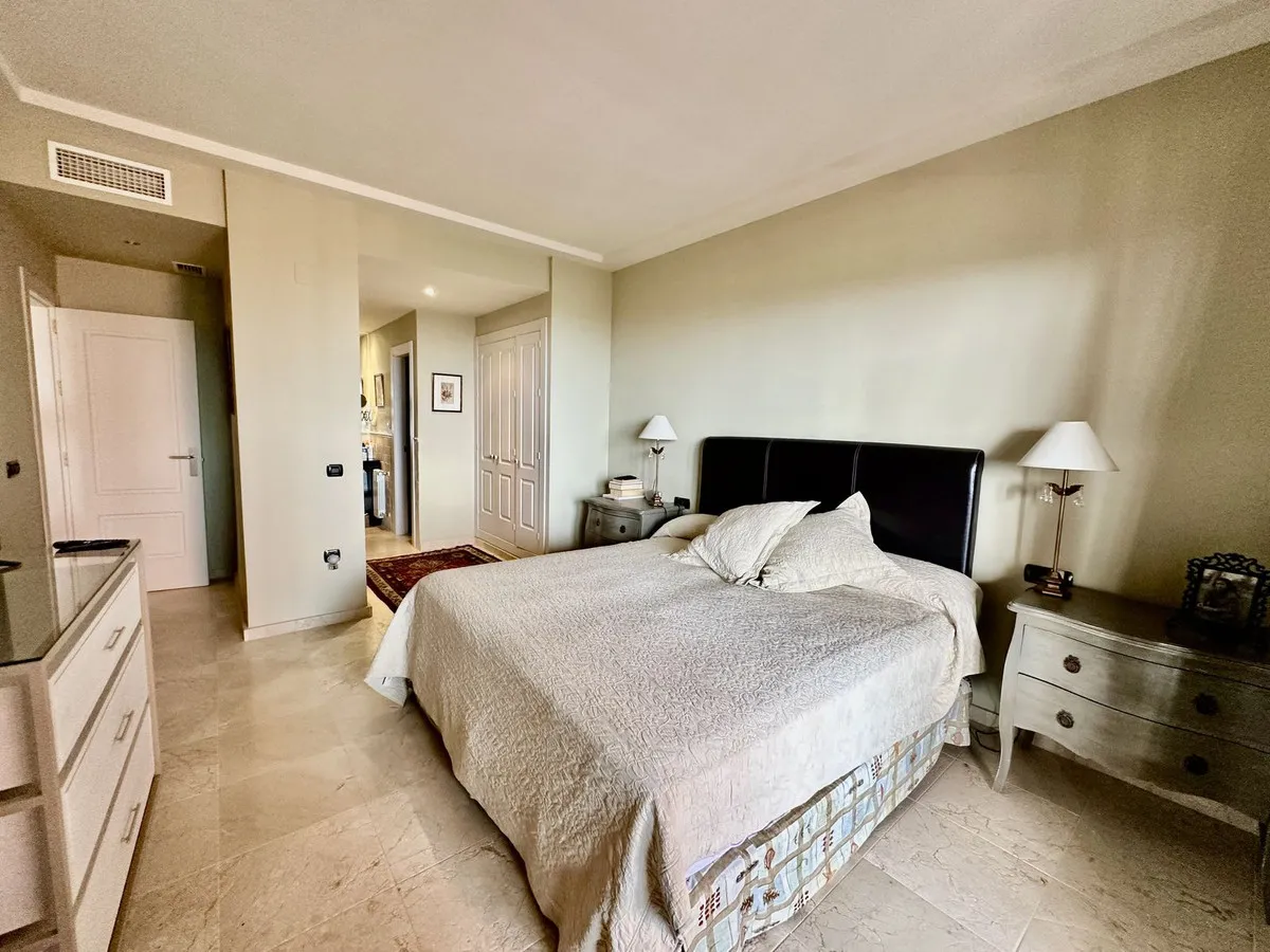 33d9e46c-cb0d-472b-a1aa-fe26096df6ca