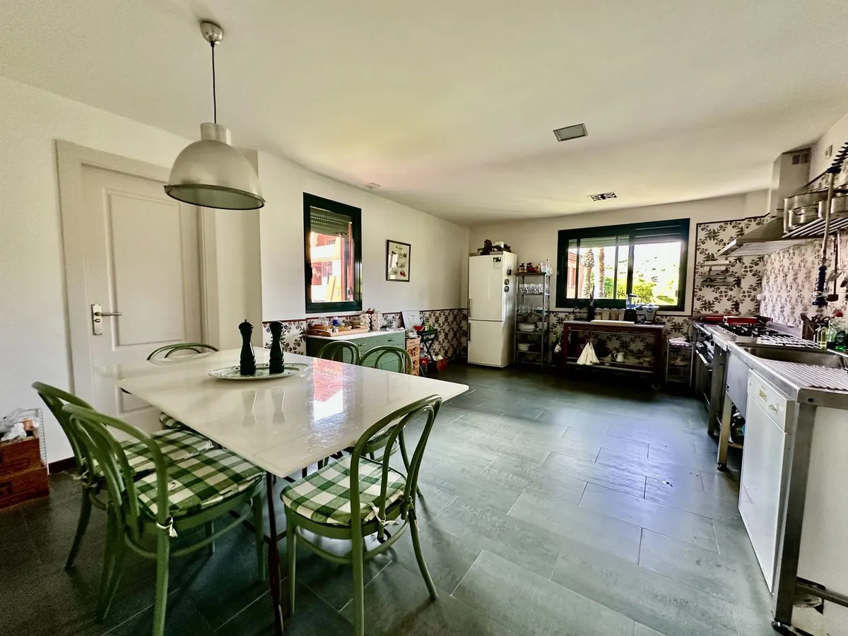 365a51f1-45c9-4c45-930f-28c50fc23c80