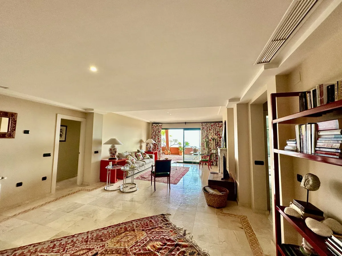 d0255ee3-fa2b-494a-8001-c16d0da1e92e