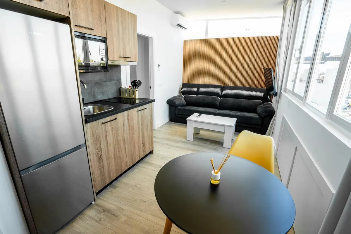 42f4bbd1-6ab3-42a0-84a5-77f88820fcd9