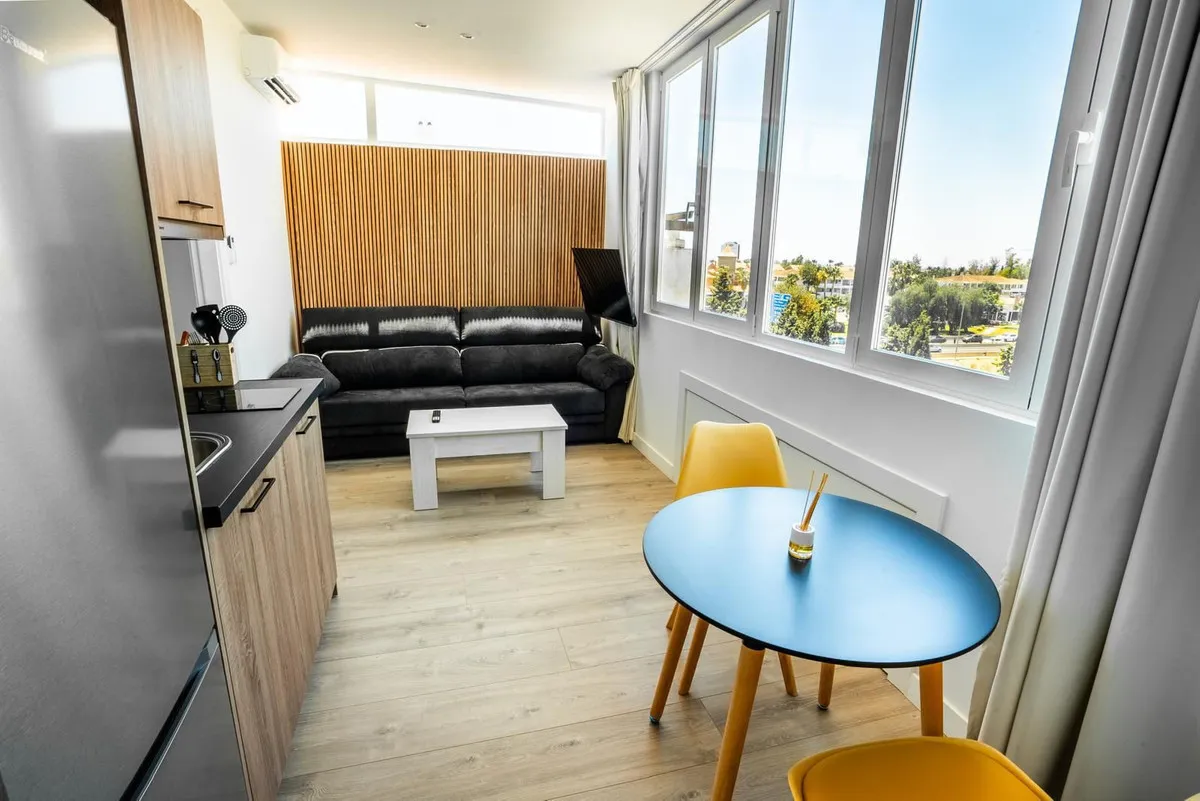 4d963bc5-e1ab-471e-a713-f218a6b2e5ac