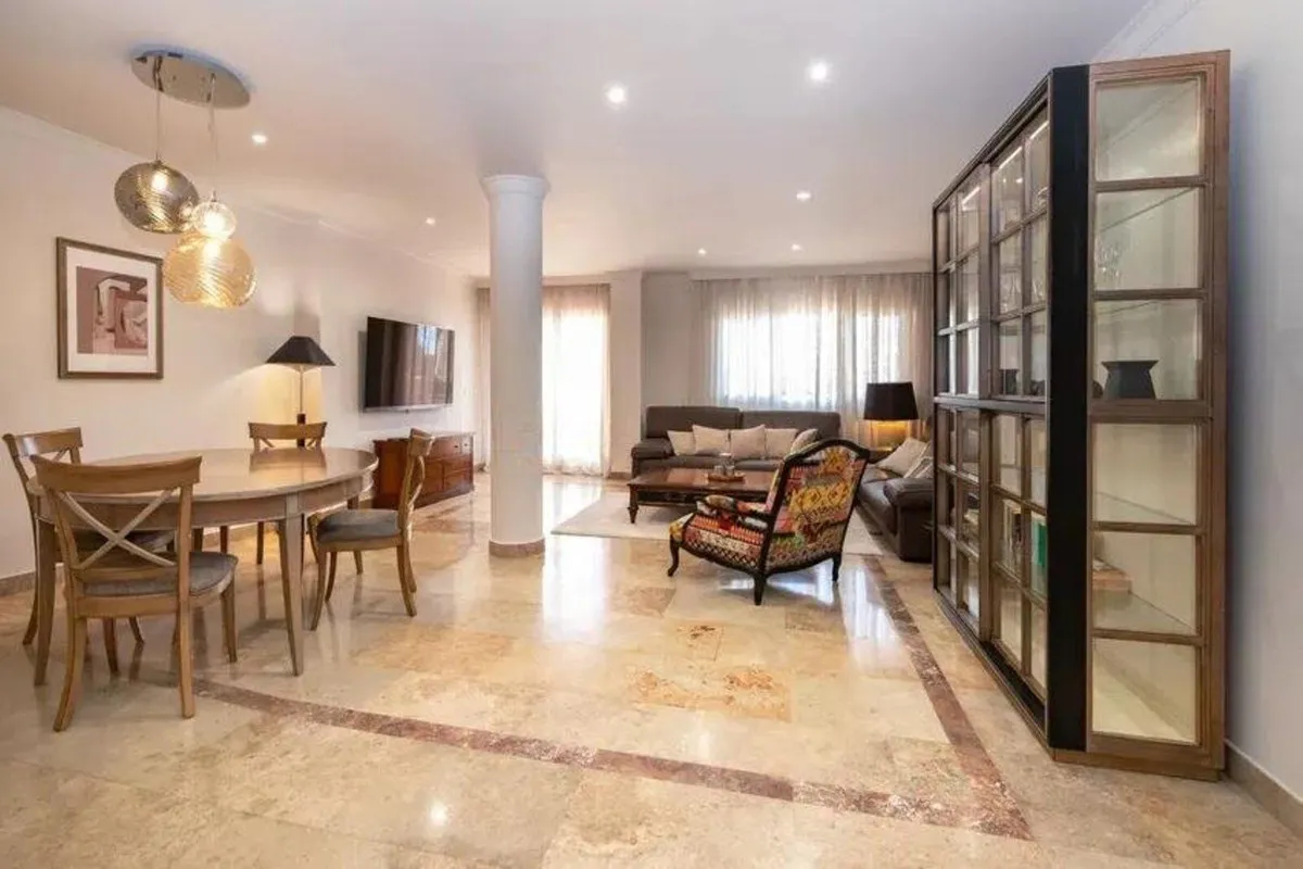 6bc84401-bd20-41e6-8934-213d2e076680