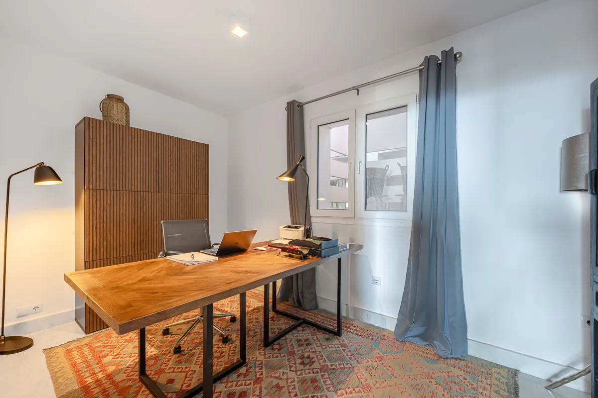 4255d67a-86a9-466d-9eea-1284e2a70943