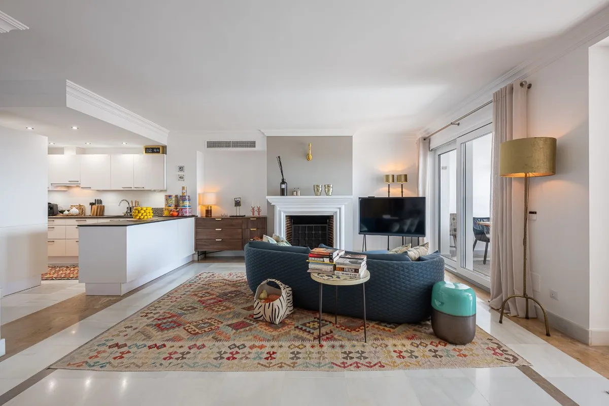 75f0c750-f7bb-4bc7-b187-a7d15a4c3355