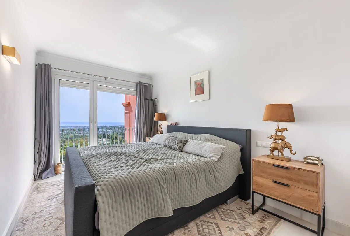 8e21f528-b3ac-443f-8b65-897914e61453