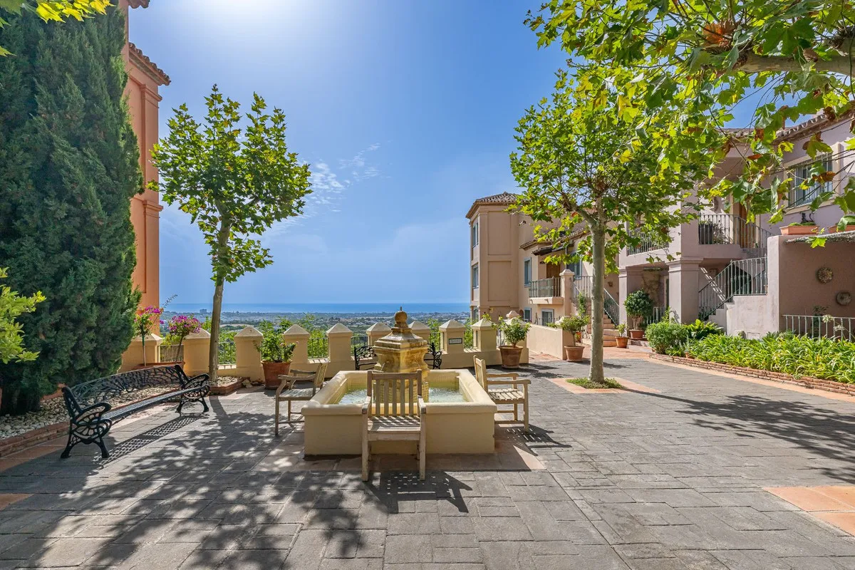 b95d815f-181c-4c41-a84b-bda852558d9e