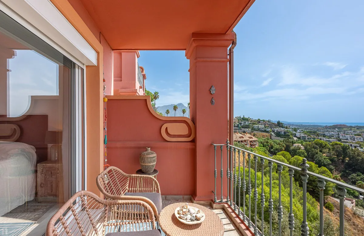 bf168d4a-98b7-44c4-9a3e-ac887b6a7279