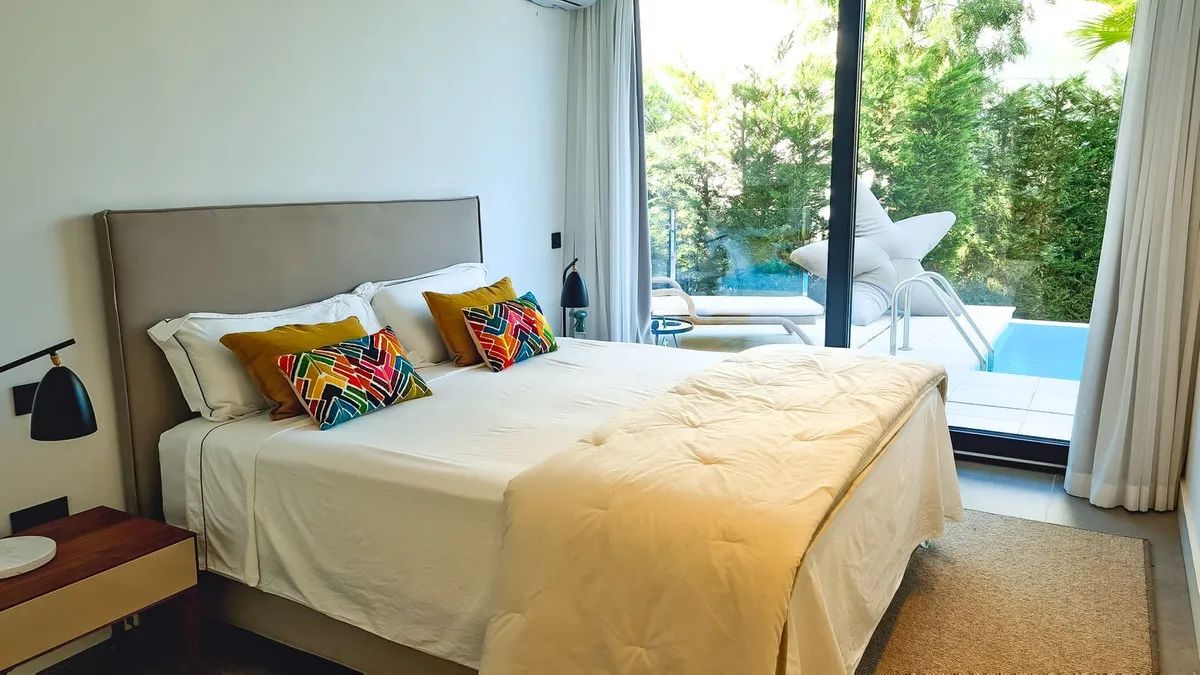 403950b2-827f-4a26-82ca-7c4cee32516c