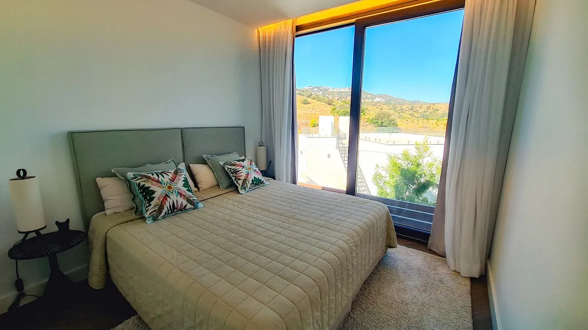 49d8515f-ef43-4c34-9c0d-08e291738c7b